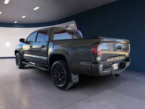 Used 2023 Toyota Tacoma Limited image 3