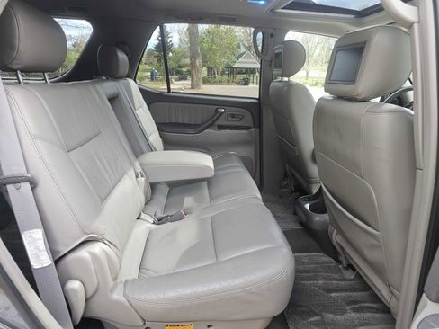 Used 2003 Toyota Sequoia Limited image 40