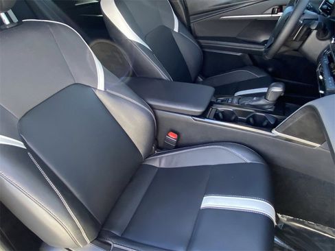 Certified 2025 Toyota Camry SE image 13