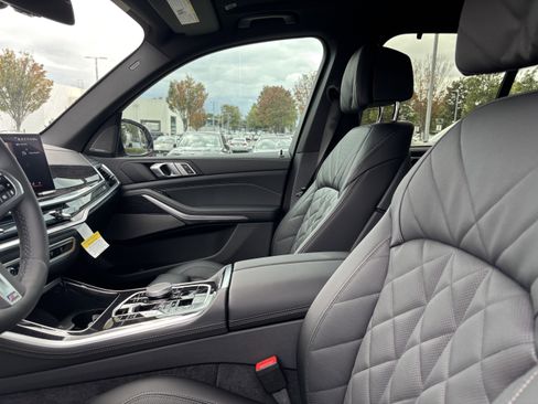 Used 2026 BMW X5 xDrive40i w/ M Sport Package image 15