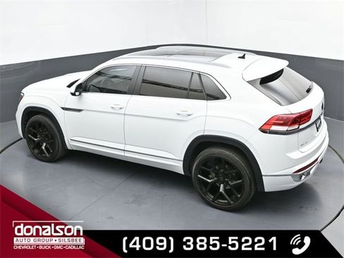 Used 2020 Volkswagen Atlas Cross Sport SEL R-Line image 18