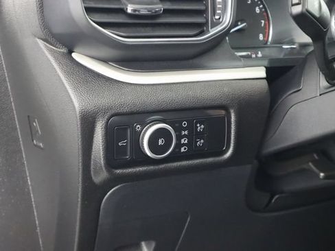 Used 2023 Ford Explorer XLT w/ XLT Sport Appearance Package AWD/4WD image 41