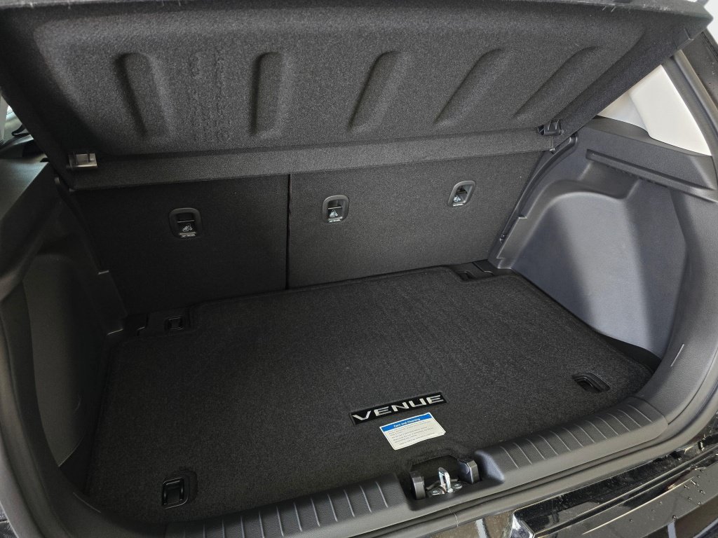 New 2026 Hyundai Venue SEL FWD image 16