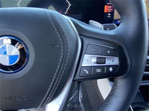 Certified 2024 BMW X5 xDrive50e w/ Premium Package image 24