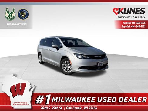 Used 2023 Chrysler Voyager LX FWD image 1