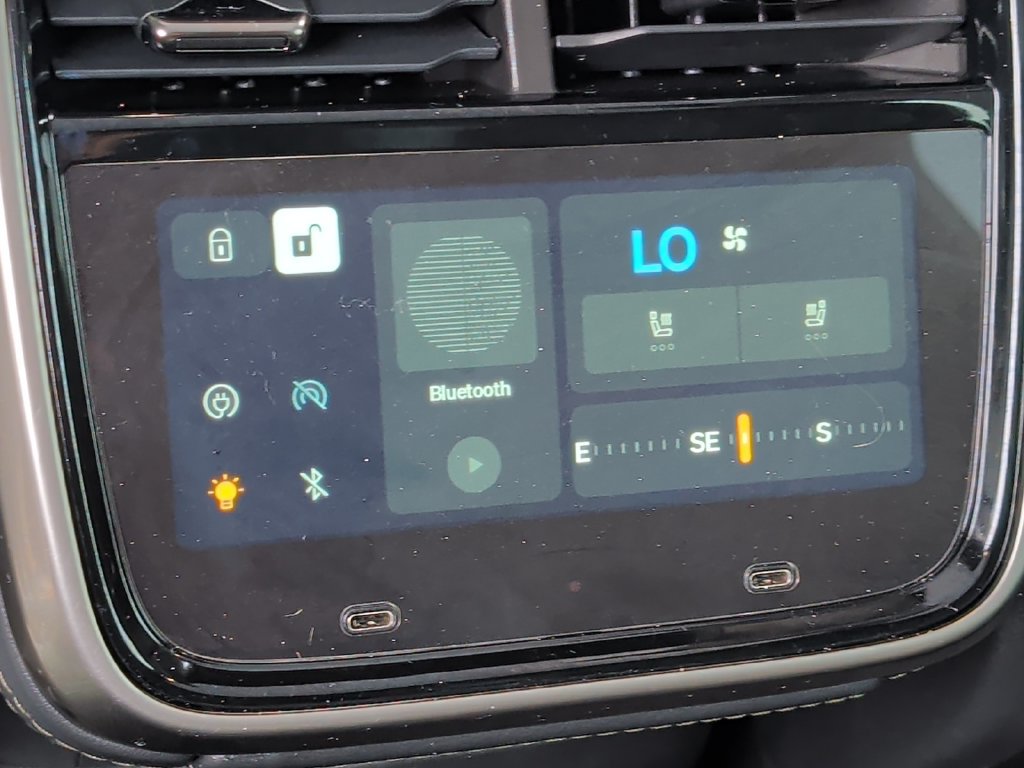 Used 2024 Rivian R1S Adventure Quad AWD/4WD image 32
