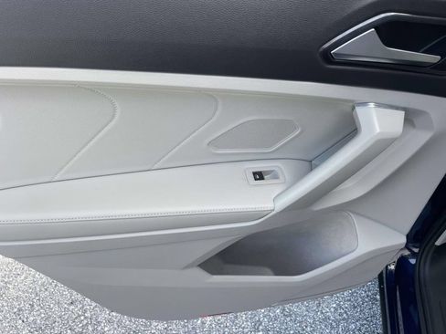 Certified 2022 Volkswagen Tiguan SE FWD image 16