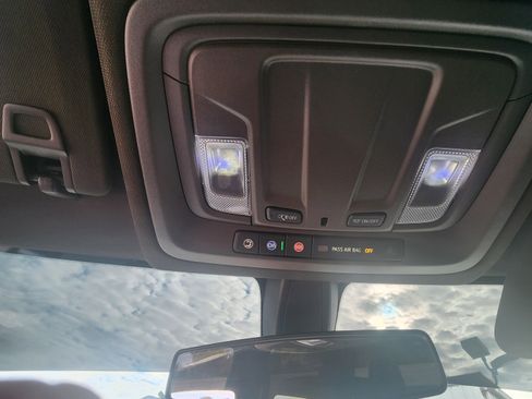 Used 2021 Chevrolet Silverado 1500 LT image 19