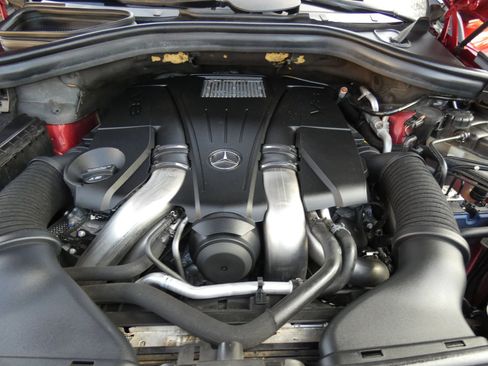 Used 2019 Mercedes-Benz GLS 550 4MATIC image 96