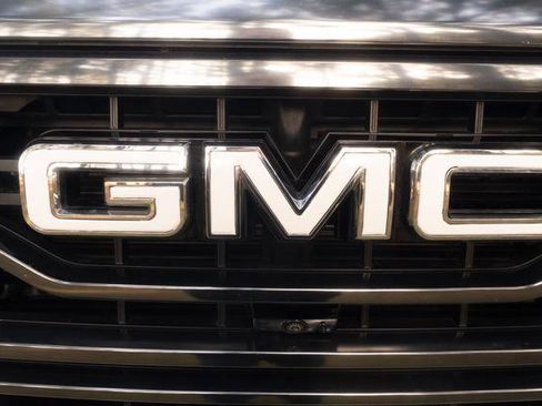 Used 2023 GMC Sierra 1500 AT4 image 43