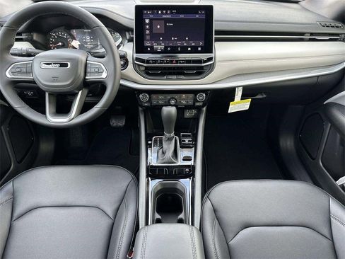 New 2026 Jeep Compass Limited image 9