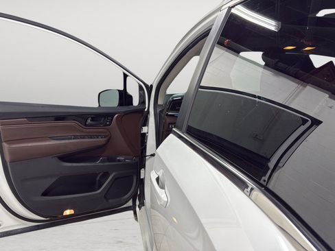 Used 2025 Honda Odyssey Touring image 14