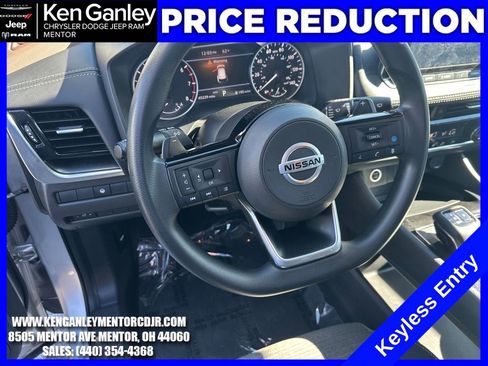 Used 2021 Nissan Rogue SV image 12