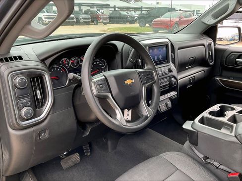 Used 2020 Chevrolet Silverado 1500 LT image 16