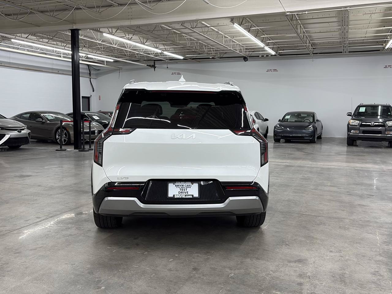 Used 2024 Kia EV9 Land AWD/4WD image 9