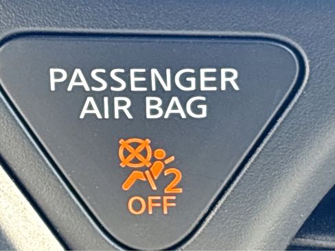 Used 2023 Nissan Kicks S image 26