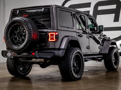 Used 2020 Jeep Wrangler Unlimited Sahara AWD/4WD image 33