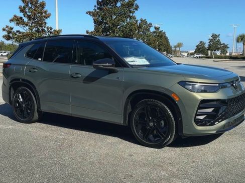 New 2026 Volkswagen Tiguan SE R-Line image 2