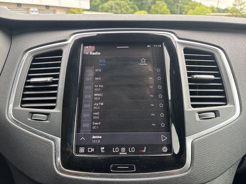 Used 2023 Volvo XC90 B5 Core w/ Protection Package Premier AWD/4WD image 6