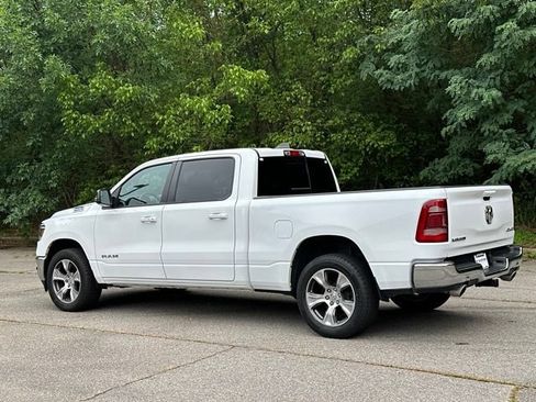 Used 2024 RAM 1500 Laramie AWD/4WD image 3