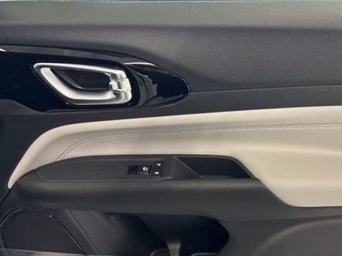 New 2026 Jeep Compass Limited image 21