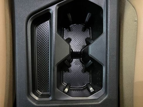 Certified 2024 Volkswagen Tiguan SE R-Line w/ MDO Package, Two-Row image 15