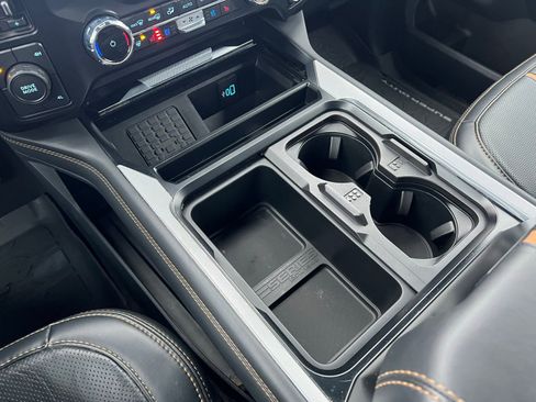 Used 2024 Ford F450 Platinum image 15