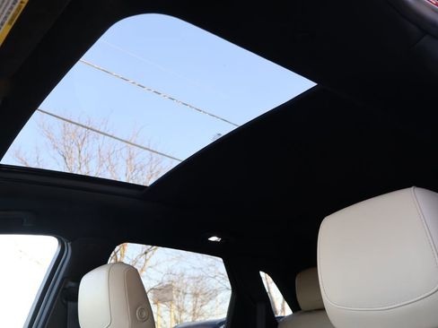 Used 2017 Cadillac XT5 Premium Luxury w/ Driver Assist Package image 47