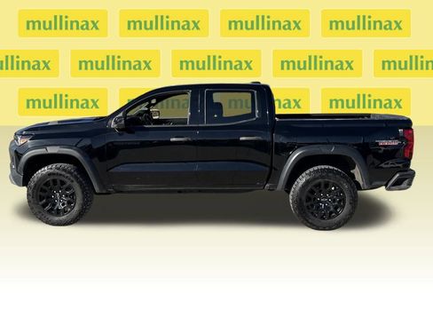 Used 2023 Chevrolet Colorado Trail Boss w/ Technology Package image 10