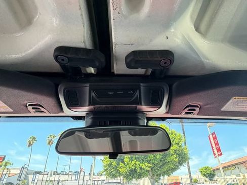 Used 2024 Jeep Wrangler Unlimited Rubicon 4xe AWD/4WD image 24