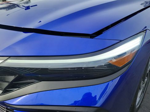 Certified 2025 Hyundai Elantra Sport FWD image 29