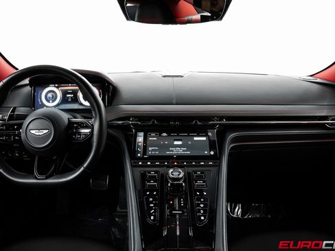 Used 2024 Aston Martin DB12 Coupe image 23