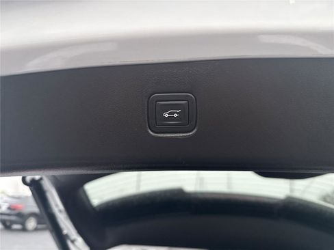 Used 2023 Chevrolet Blazer LT w/ Convenience Package image 10