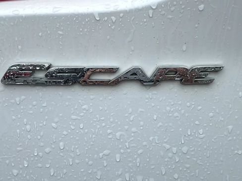 Used 2014 Ford Escape SE FWD image 12