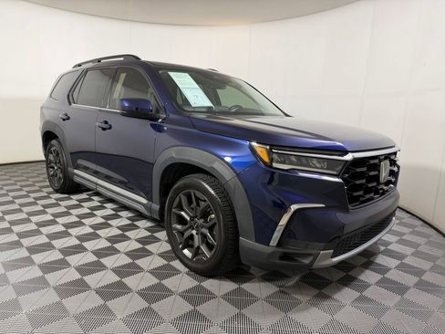 Certified 2024 Honda Pilot Touring image 6