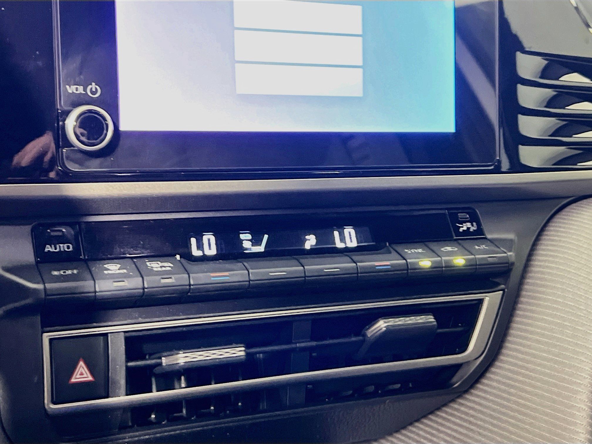 Used 2025 Toyota Camry SE FWD image 26