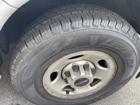 Used 2018 GMC Savana 2500 Extended RWD image 22