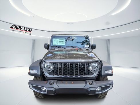 New 2026 Jeep Gladiator Sport image 7