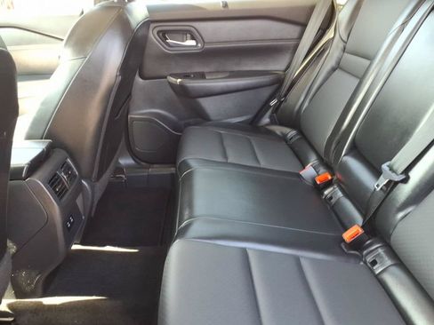 Used 2024 Nissan Rogue SV w/ SV Premium Package FWD image 12