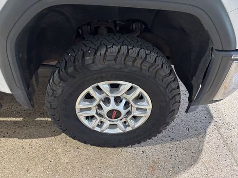 Used 2024 GMC Sierra 2500 Pro AWD/4WD image 26
