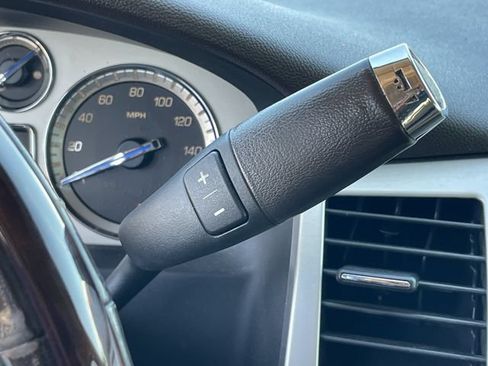 Used 2013 Cadillac Escalade AWD image 19