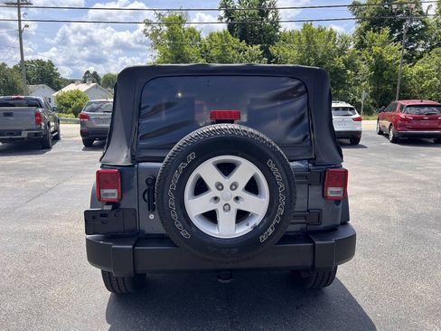 Used 2008 Jeep Wrangler X AWD/4WD image 6