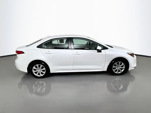 Used 2026 Toyota Corolla LE FWD image 3