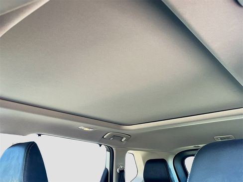 Used 2021 Nissan Rogue SL image 22