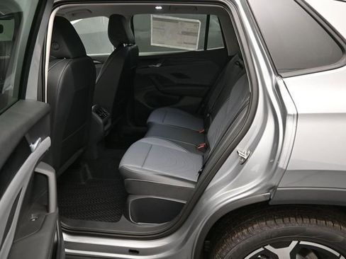 New 2026 Volkswagen Tiguan SE AWD/4WD image 11