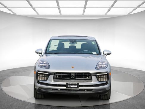 Used 2023 Porsche Macan S image 6