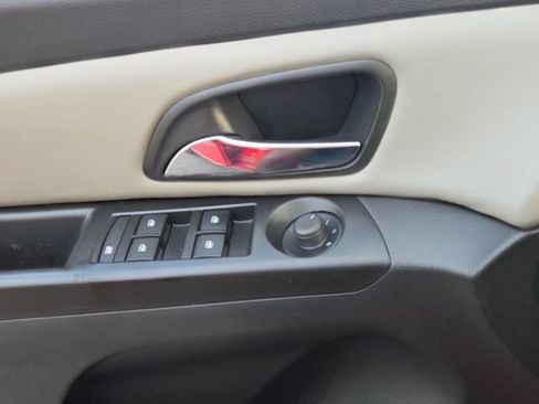 Used 2014 Chevrolet Cruze LT w/ Technology Package FWD image 25