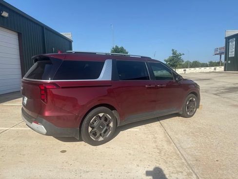 Used 2025 Kia Carnival EX FWD image 5
