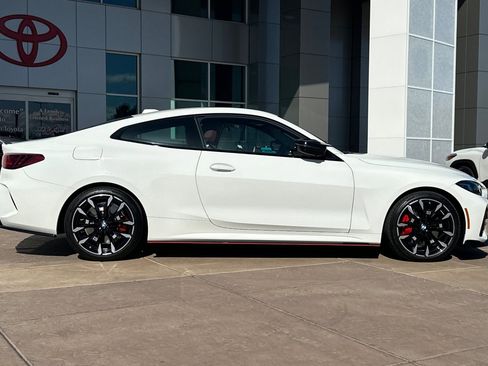 Used 2025 BMW 440i xDrive M440i xDrive w/ Premium Package image 3