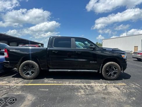 Used 2020 RAM 1500 4x4 Crew Cab image 7